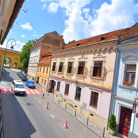 Charming Apartment - Heart Of Brasov Poarta Schei Bagian luar foto