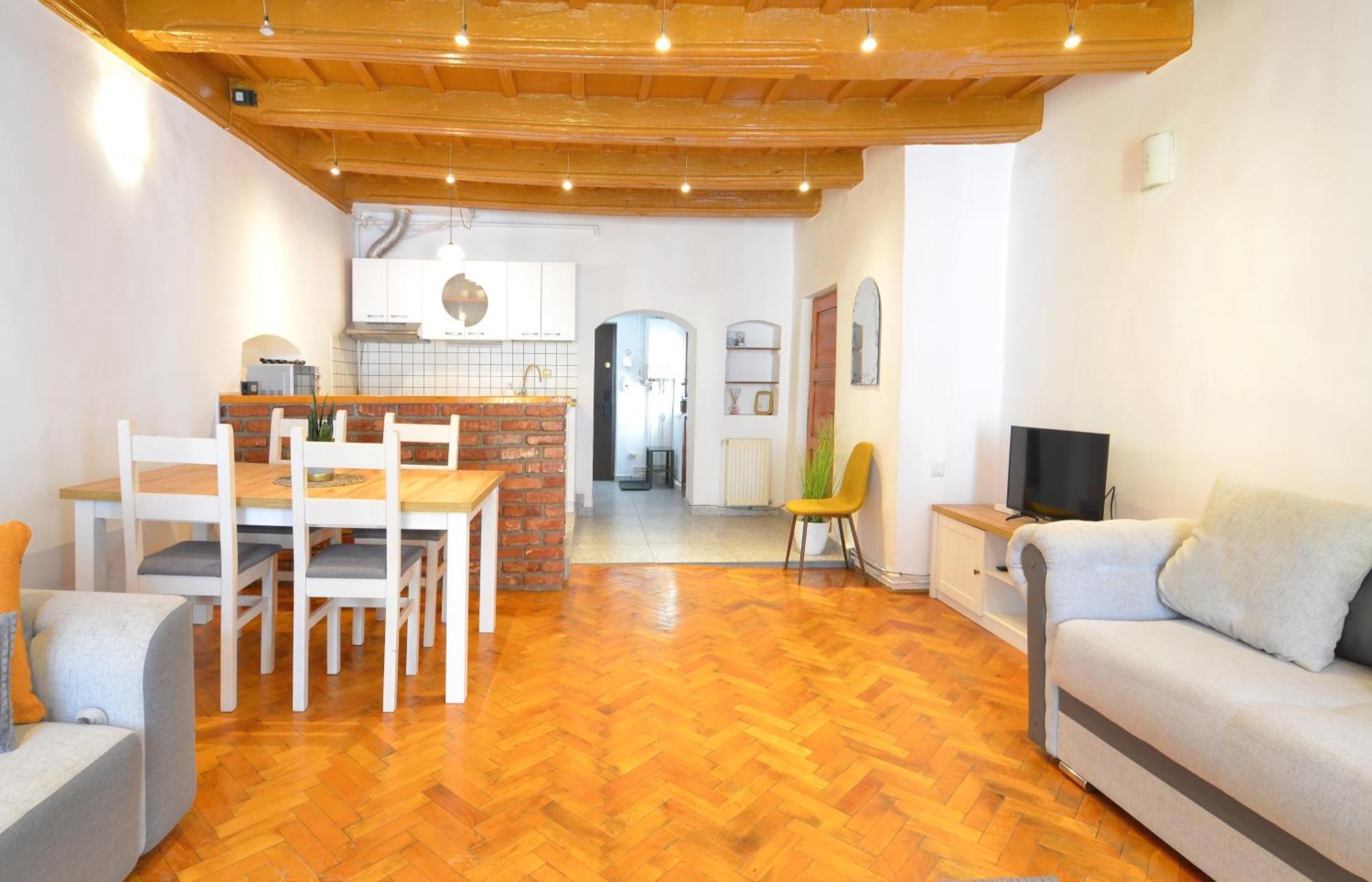 Charming Apartment - Heart Of Brasov Poarta Schei Bagian luar foto
