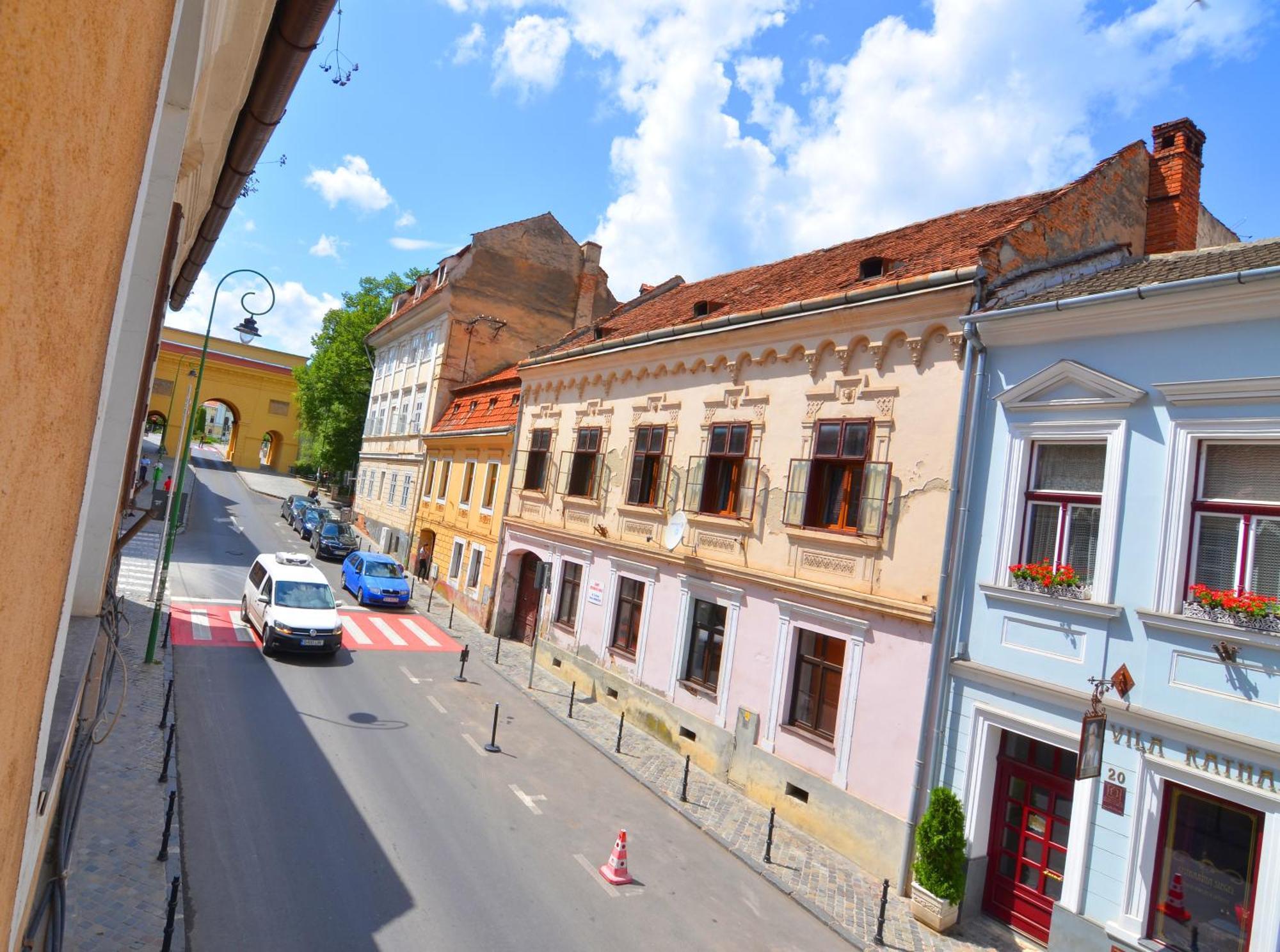 Charming Apartment - Heart Of Brasov Poarta Schei Bagian luar foto
